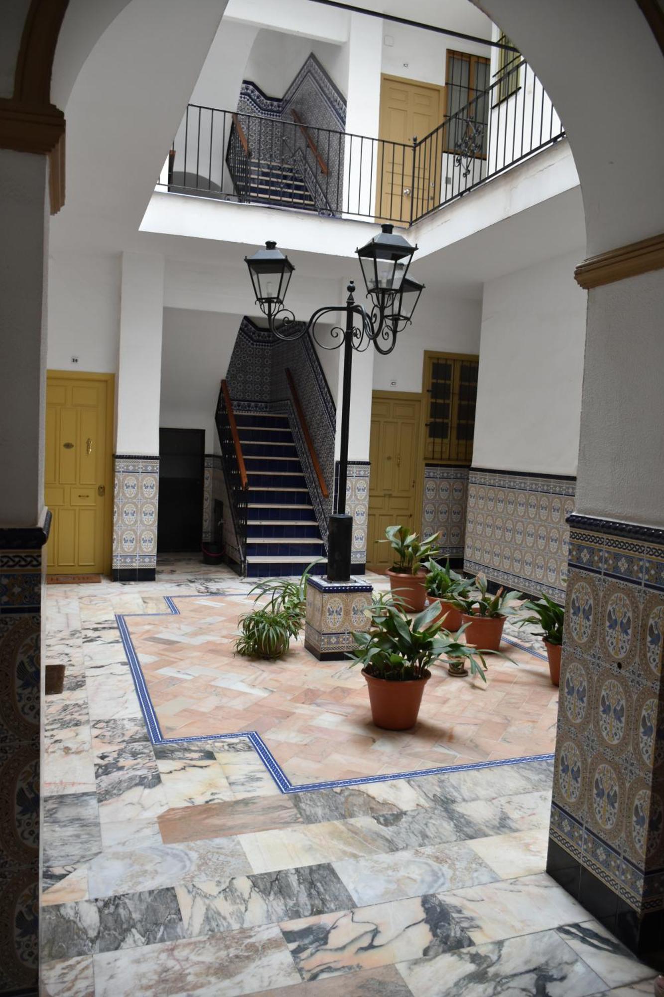Апартаменты Puerta Carmona Севилья Экстерьер фото